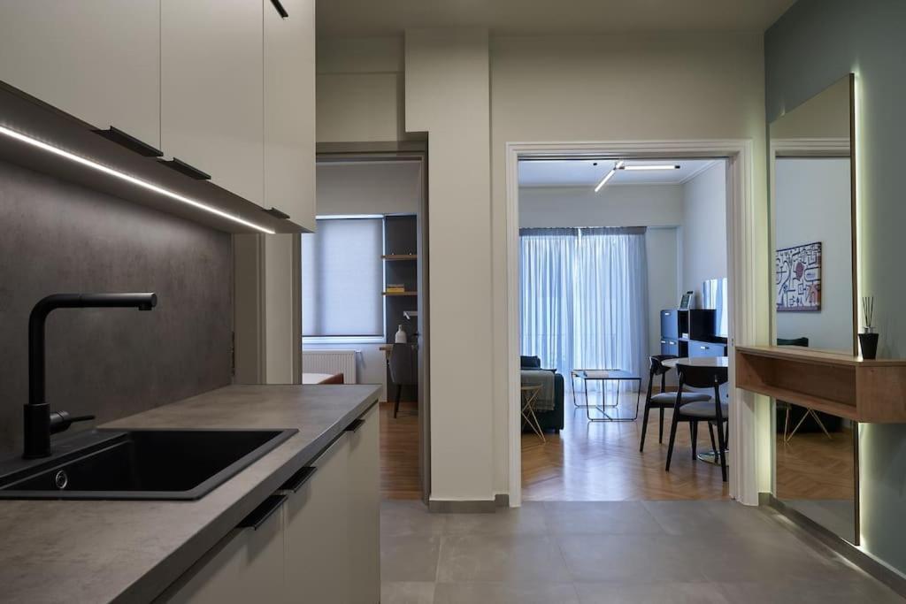 Little Gem: Modern Urban Retreat Apartment Athens Exterior photo